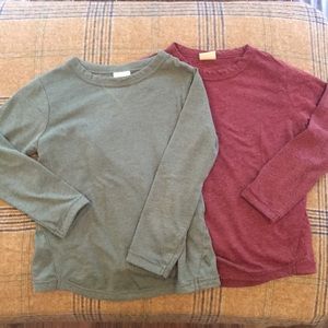 Set of 2️⃣ fall tees